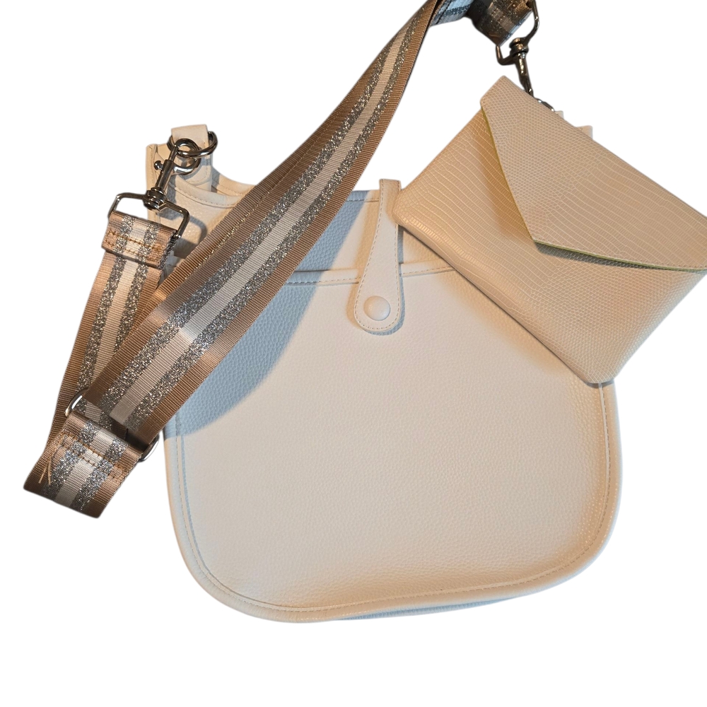 😁White Crossbody Bag Adjustable Metalic Gold White Silver Strap Silver Hardware - Picture 5 of 8